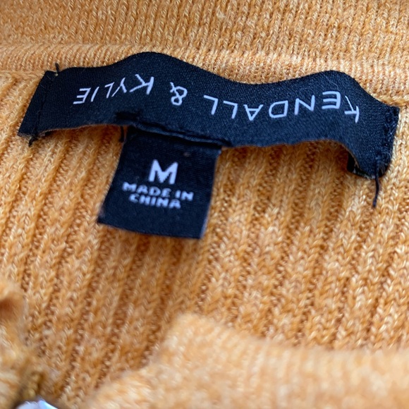 Yellow Collared Quarter-Zip Shirt - Picture 3 of 3